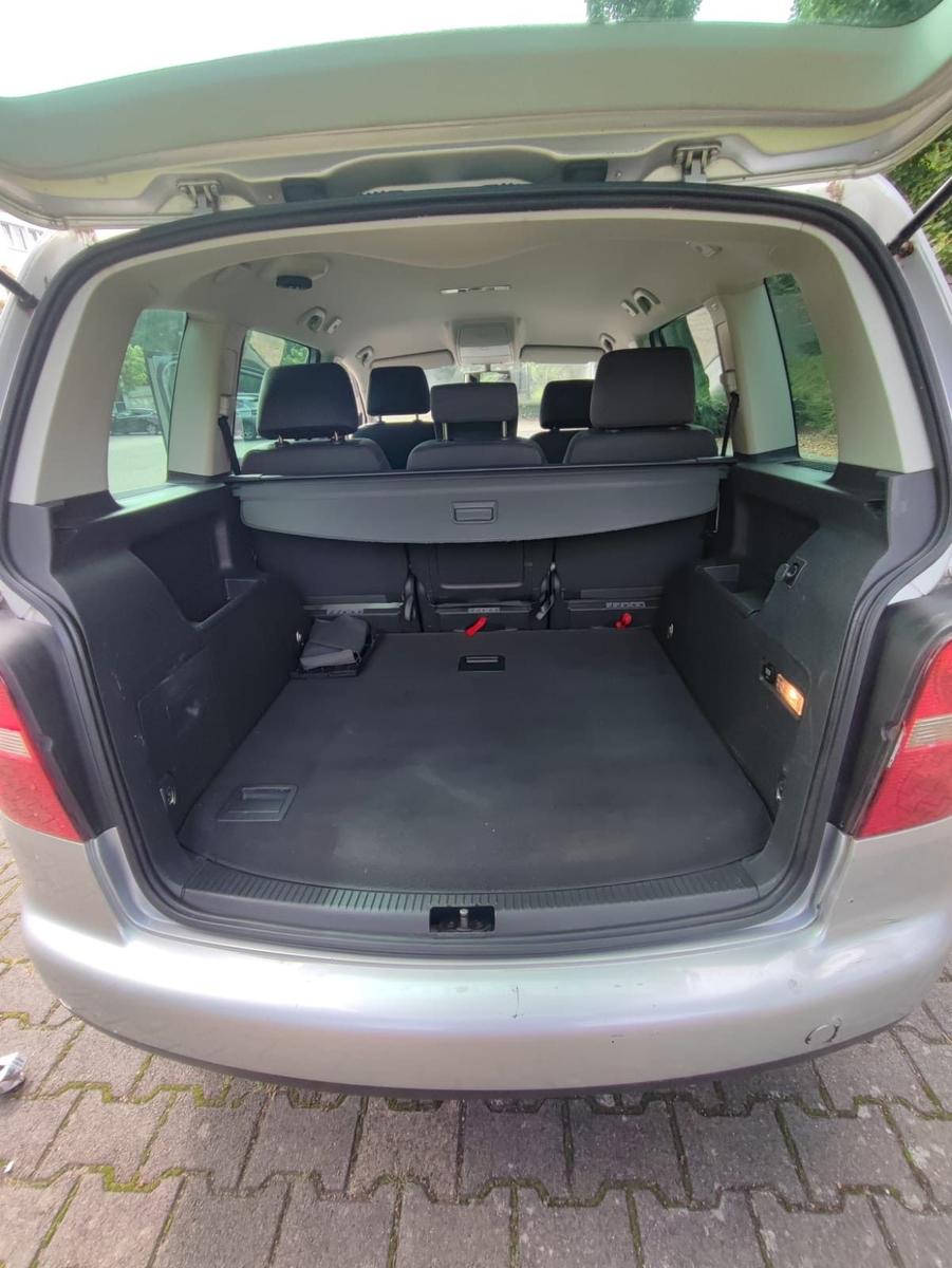 Volkswagen Touran 2004 — photo 8
