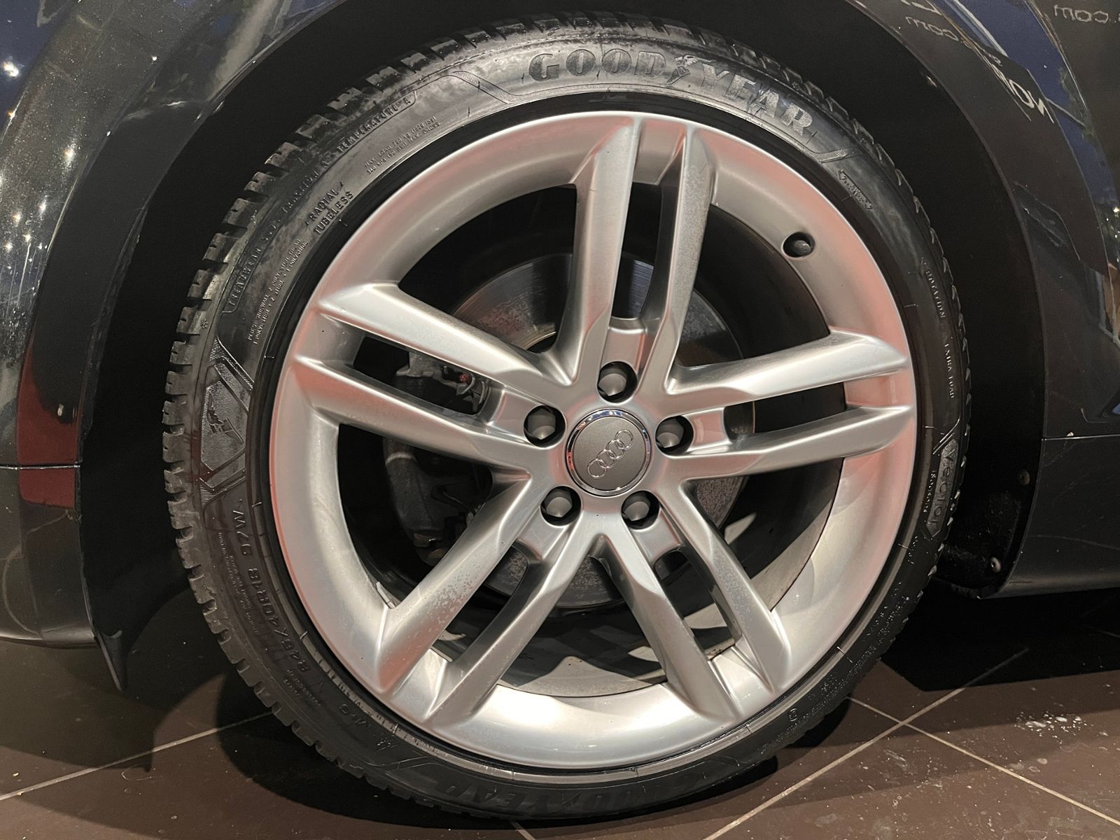 Fahrzeugabbildung Audi TT Coupe 1.8 TFSI S-Line XEN NAV SHZ