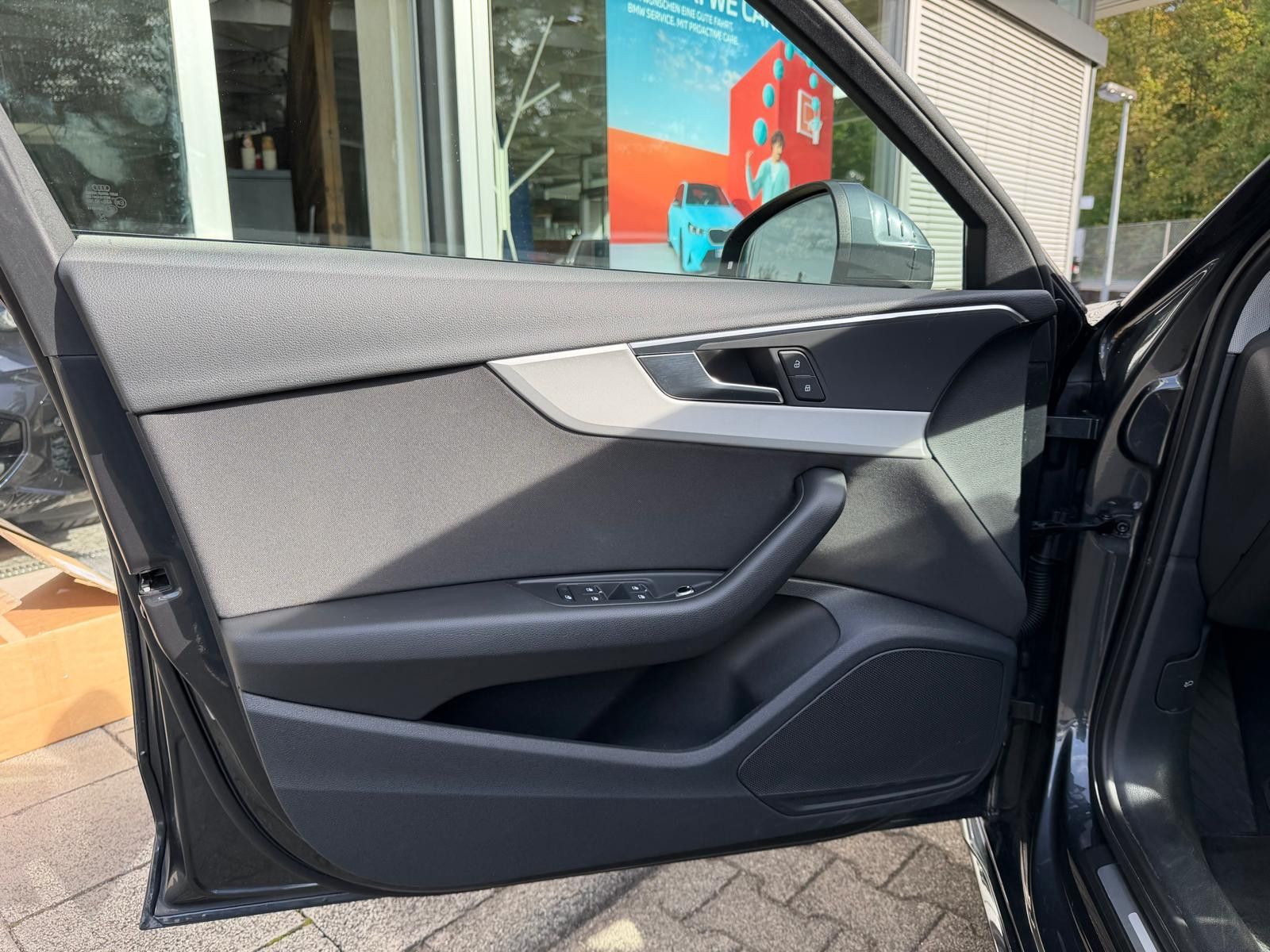 Fahrzeugabbildung Audi A4 Av 40 TFSI S-Tr Advanc LED+NAVI+SHZ+TEMP+17"