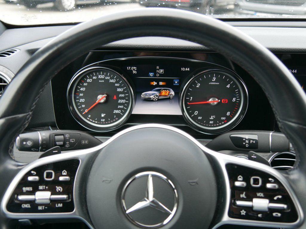 Mercedes-Benz E 300 d Sport Style Automatik  Navi LED AHK CAM 