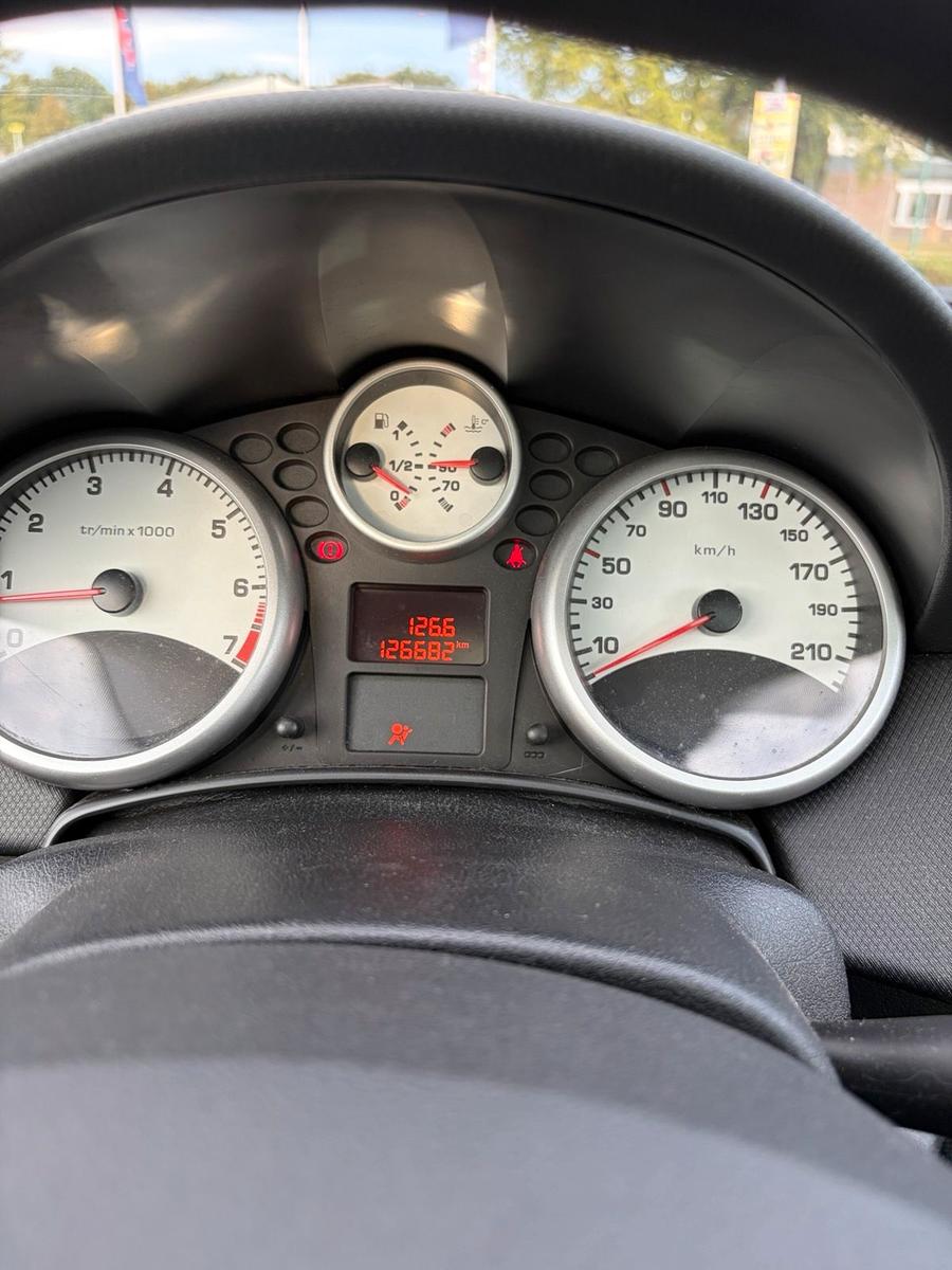 Peugeot 207 2009 — photo 11