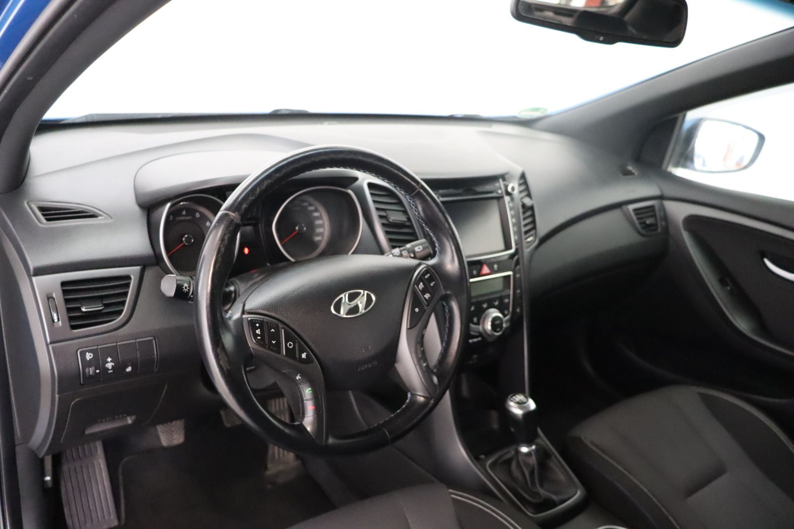 Fahrzeugabbildung Hyundai i30 Passion * Navi * RFK * Lenkradhzg.