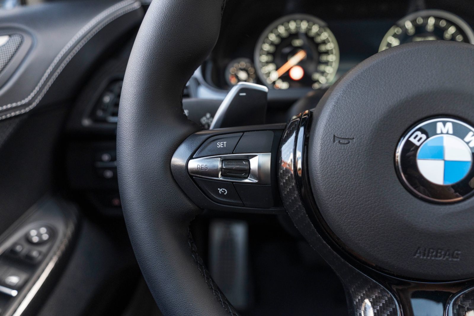 Fahrzeugabbildung BMW 640i xDrive GC M-SPORTPAKET HUD LED H&K