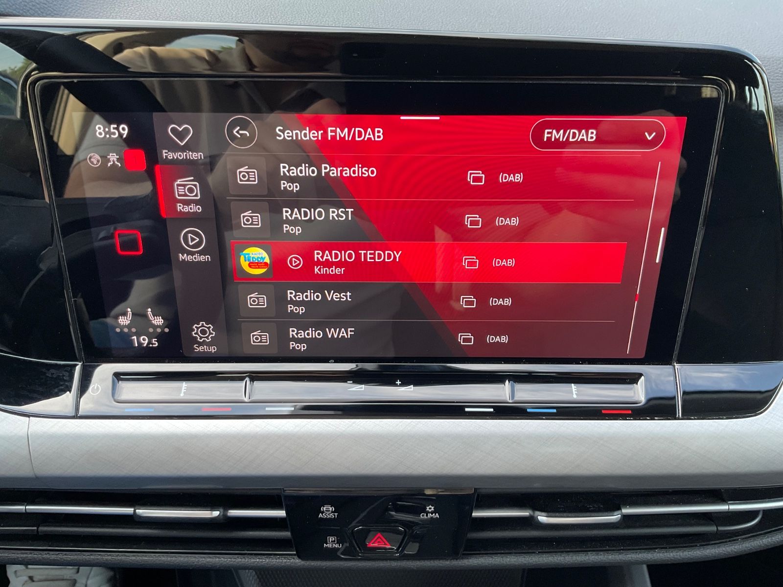 Fahrzeugabbildung Volkswagen Golf 2.0 TDI DSG Life,ACC,CarPlay,LED,Navi