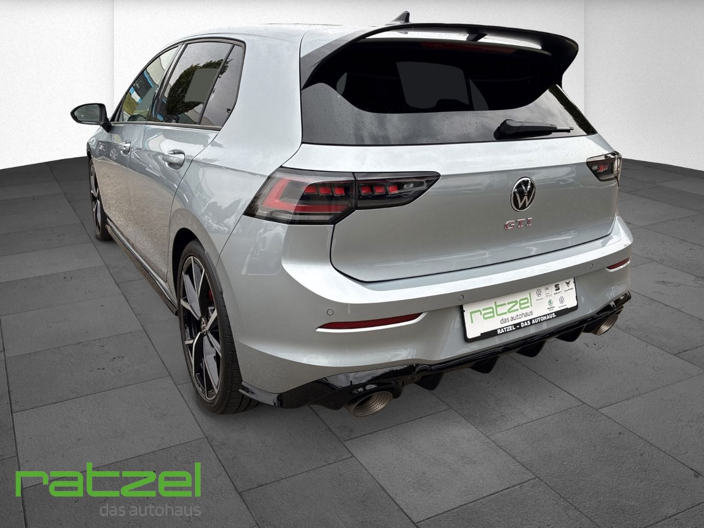 Fahrzeugabbildung Volkswagen Golf GTI Clubsport DSG Akrapovic DCC Navi HUD Ar