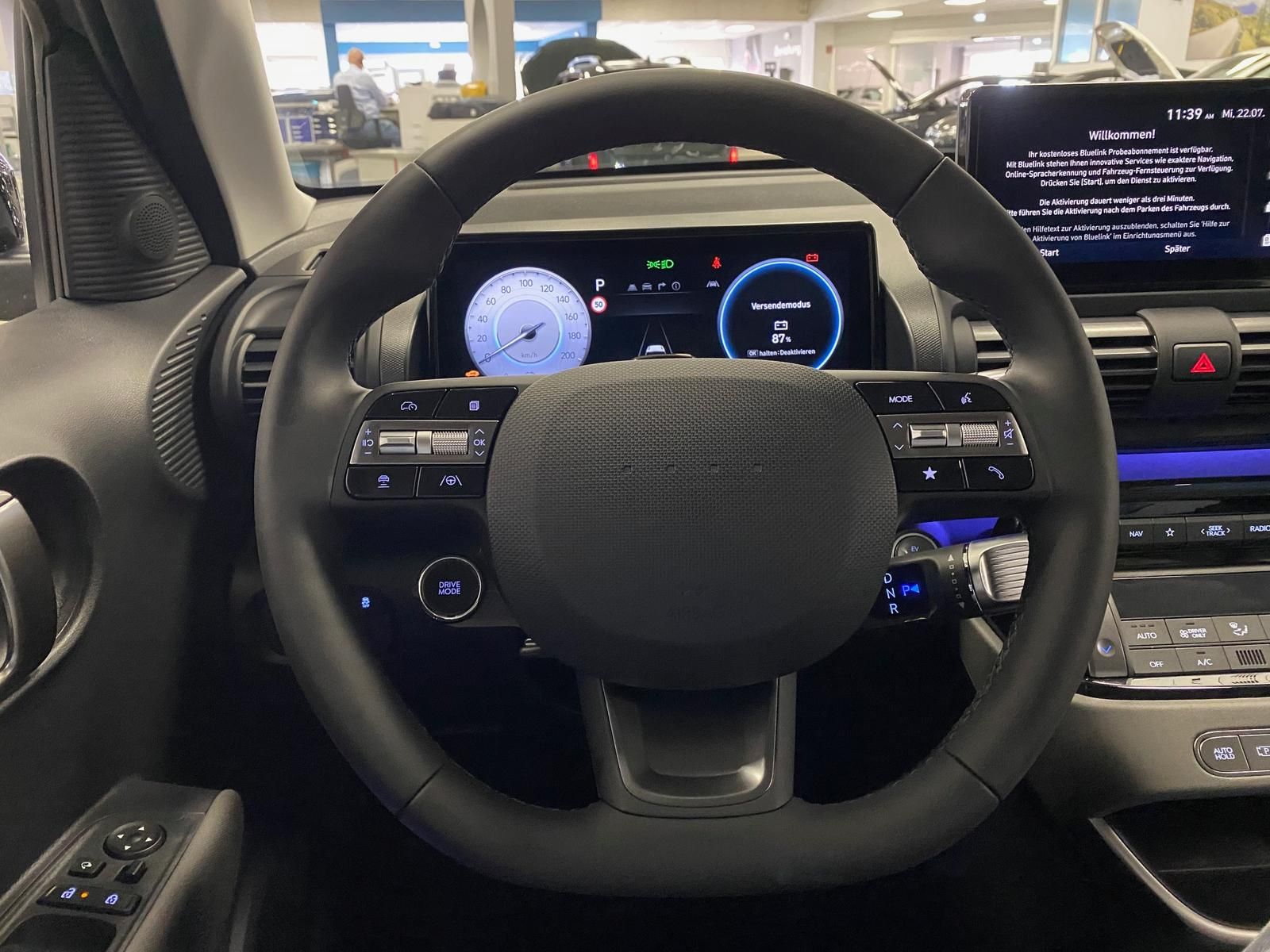 Fahrzeugabbildung Hyundai INSTER Elektro 85 kW APP+KLIMA+ACC+KAMERA+17"Alu