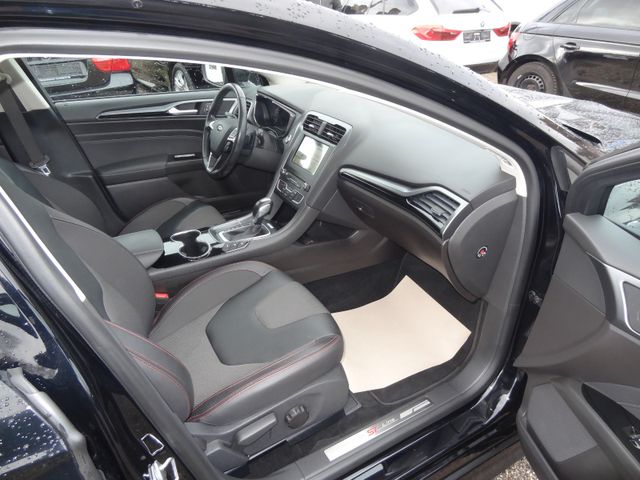 Fahrzeugabbildung Ford Mondeo Lim. ST-Line/LED/Leder/Pano/Navi/67.500km
