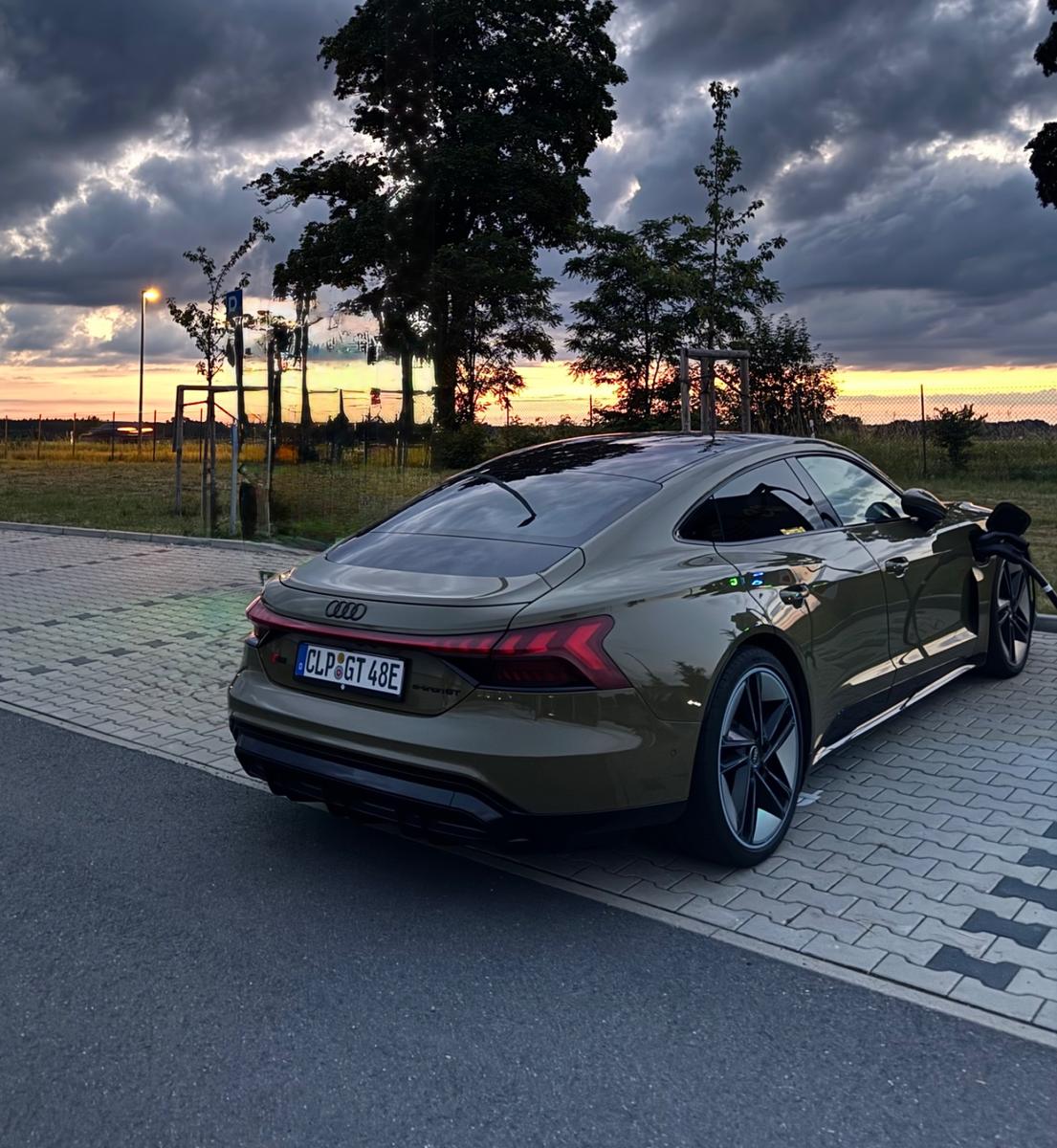 Audi e-tron GT quattro -Dynamik plus , Voll , HUD 