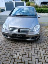 Mercedes-Benz Mercedes A-Klasse 200 - Mercedes-Benz E-Klasse: Kleinwagen