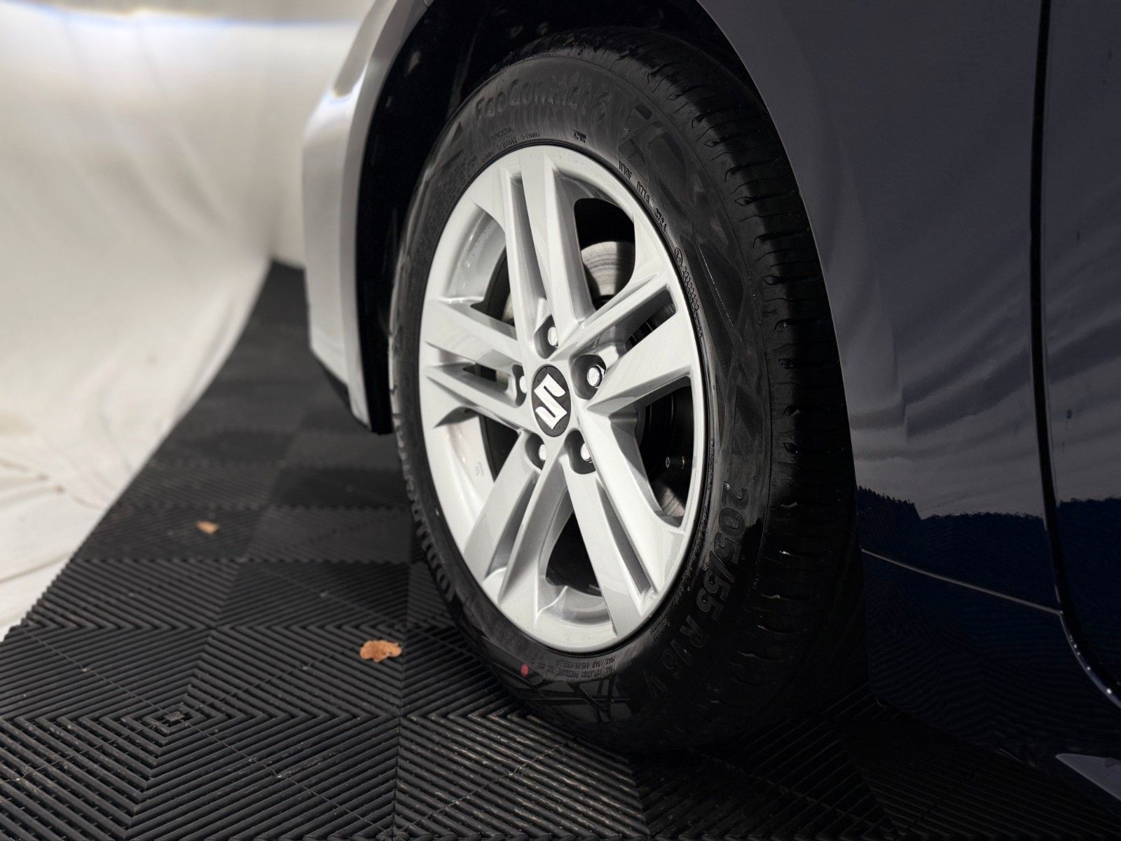 Fahrzeugabbildung Suzuki Swace 1.8 HYBRID CVT Com+