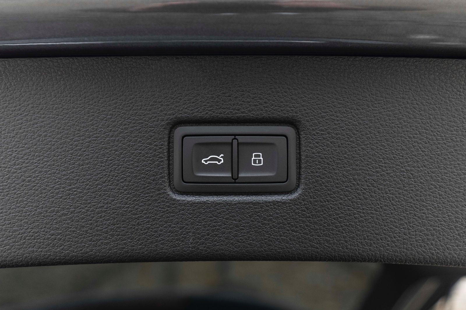 Fahrzeugabbildung Audi Q7 3.0 TFSI Quattro LED PANO NAV 7 SITZER BOSE