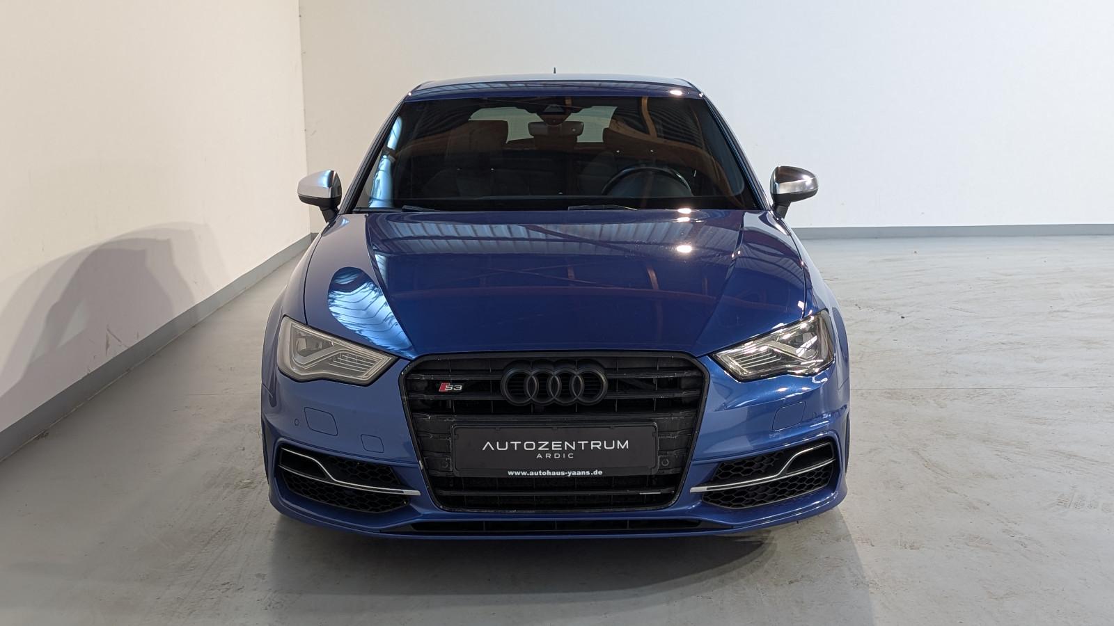 Audi S3 Sportback 2.0 TFSI 300 ch BVA quattro / Bang & Olufsen / Magnetic Ride / Alcantara-Cuir / Jantes 19"