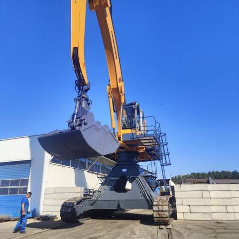 Liebherr R954 C