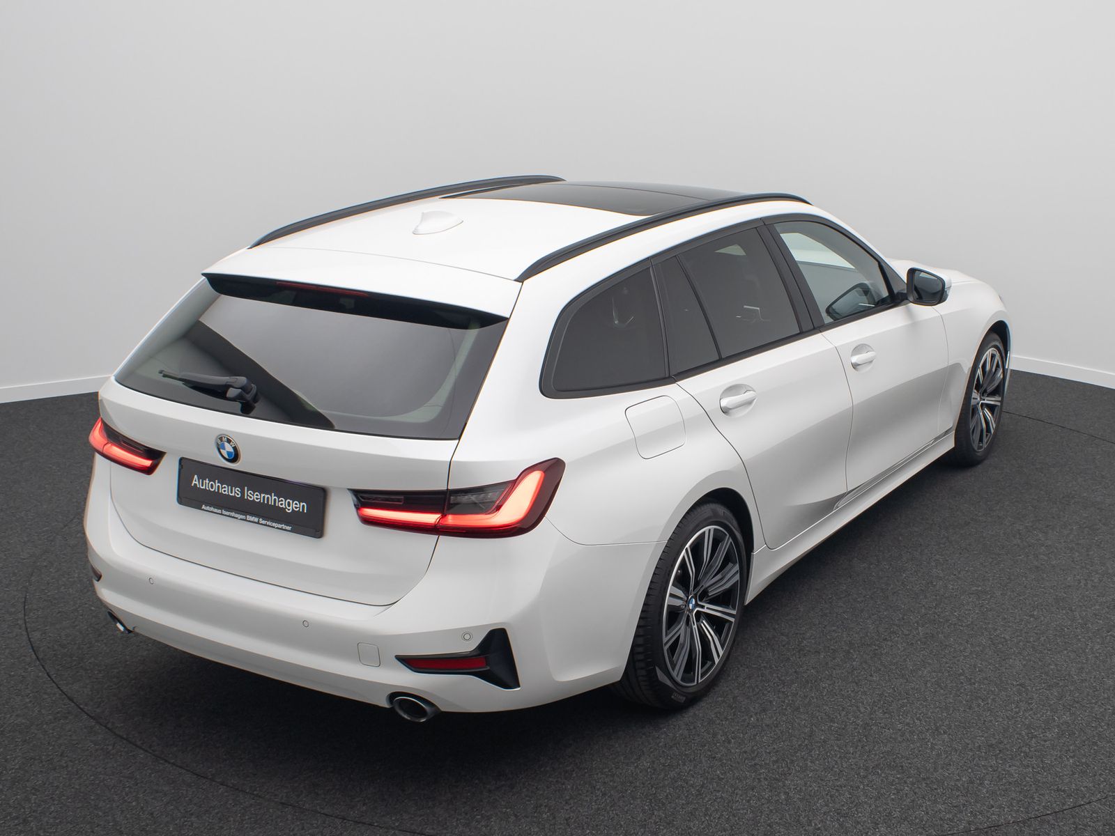 Fahrzeugabbildung BMW 330d Stop&Go LED DAB DriveAssis Panorama 18Zoll