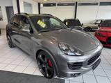 Porsche Cayenne S 4.2 TDI Pano AHK LED ACC Bose Kamera - Porsche Gebrauchtwagen in Heilbronn