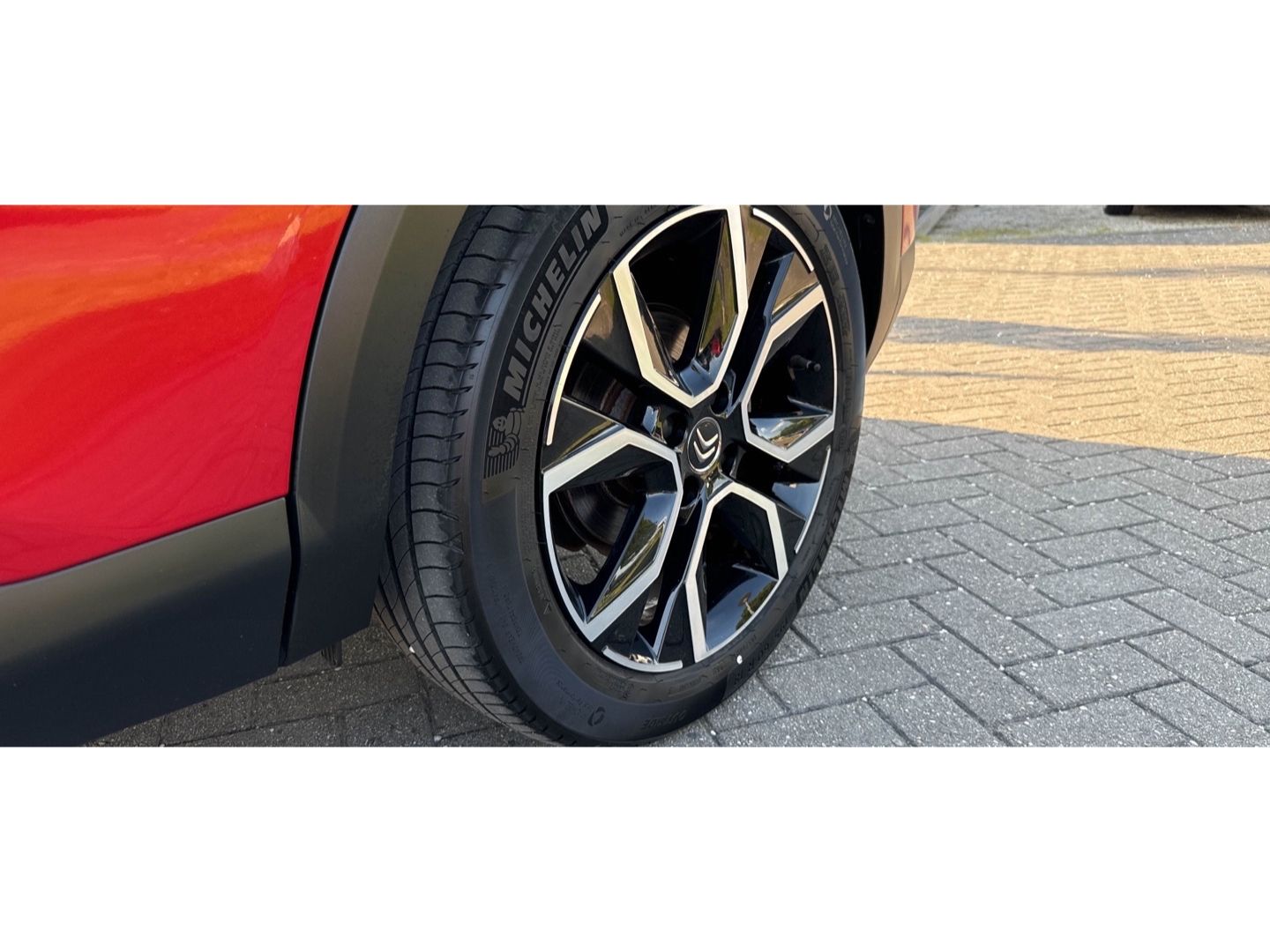 Fahrzeugabbildung Citroën C4 Elektro 136 Feel Pack HUD Navi LED  CarPlay