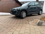 Volkswagen Tiguan Track & Field 4x4 Sitzheizung AHK - Volkswagen Tiguan: Track Field