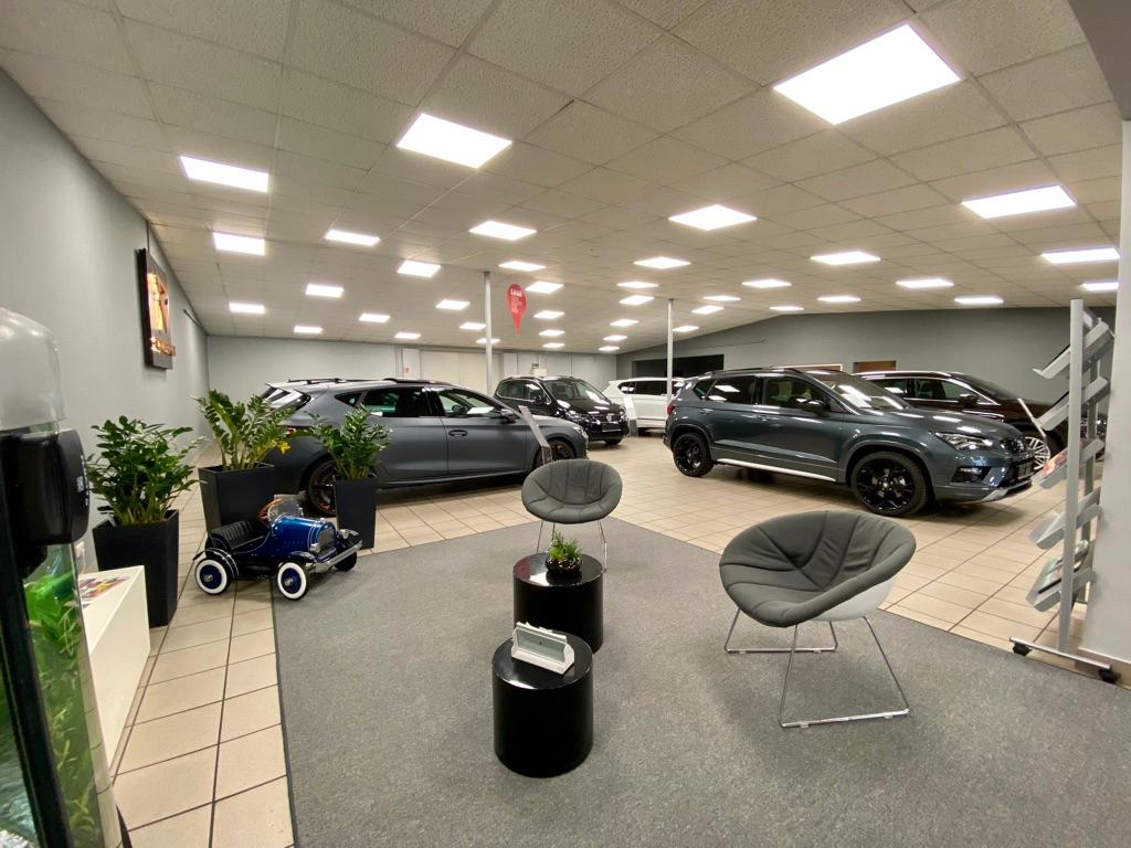 showroom-image-bottom
