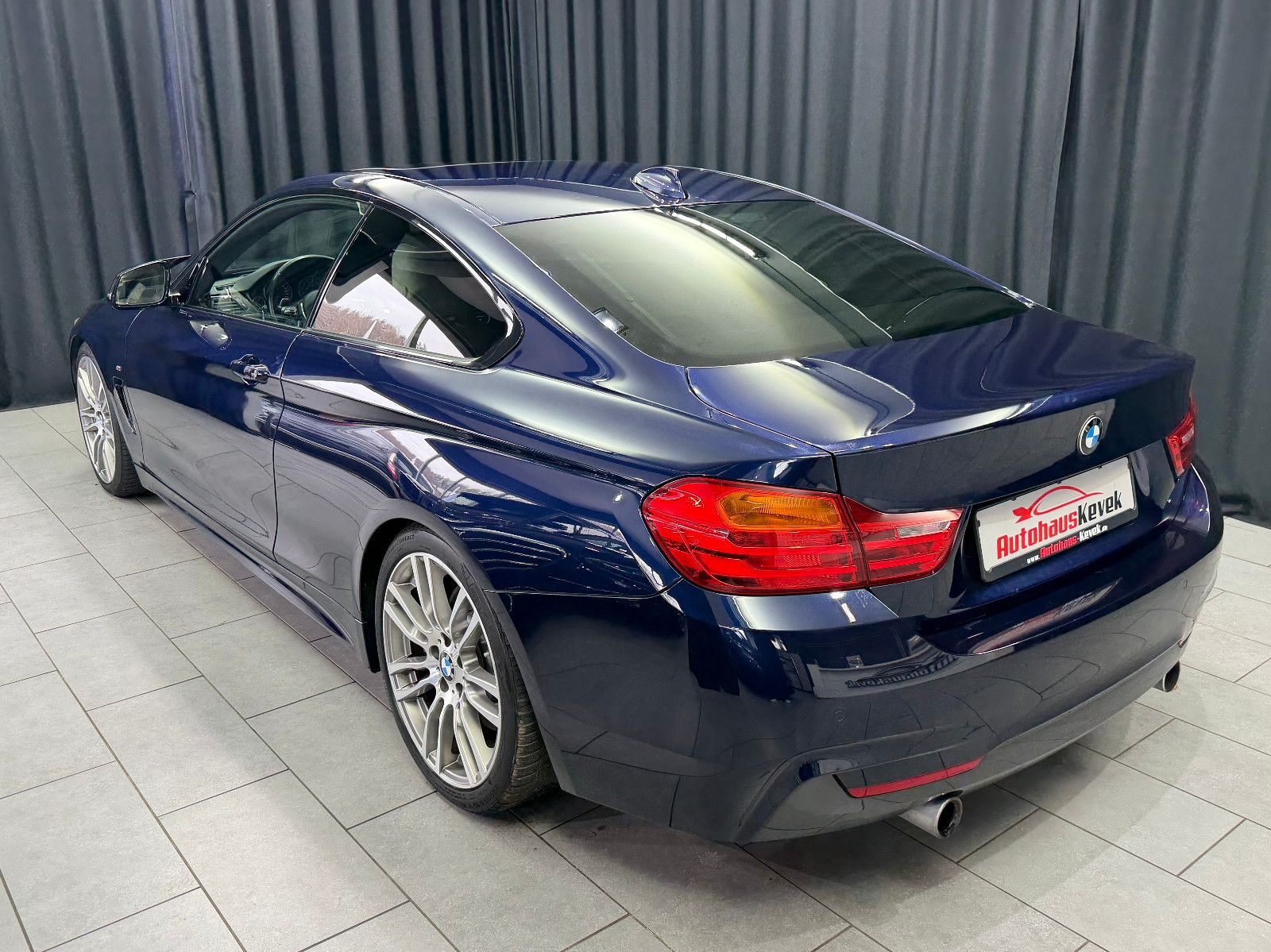 Fahrzeugabbildung BMW BMW 435i xDrive Coupe M Sport|INDIVIDUAL|H/K|HuD