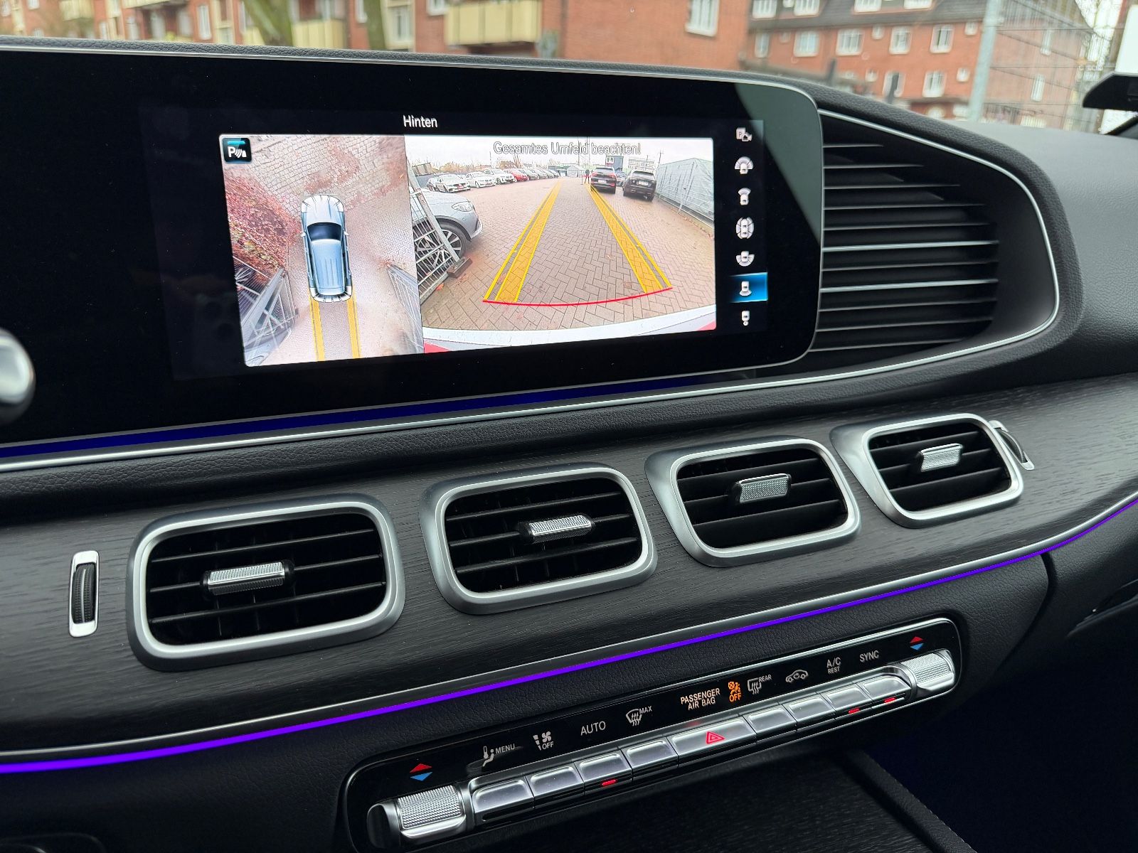 Fahrzeugabbildung Mercedes-Benz GLE 300d 4Matic*BURMESTER*MUTLIBEAM*AHK*WIDESCRE