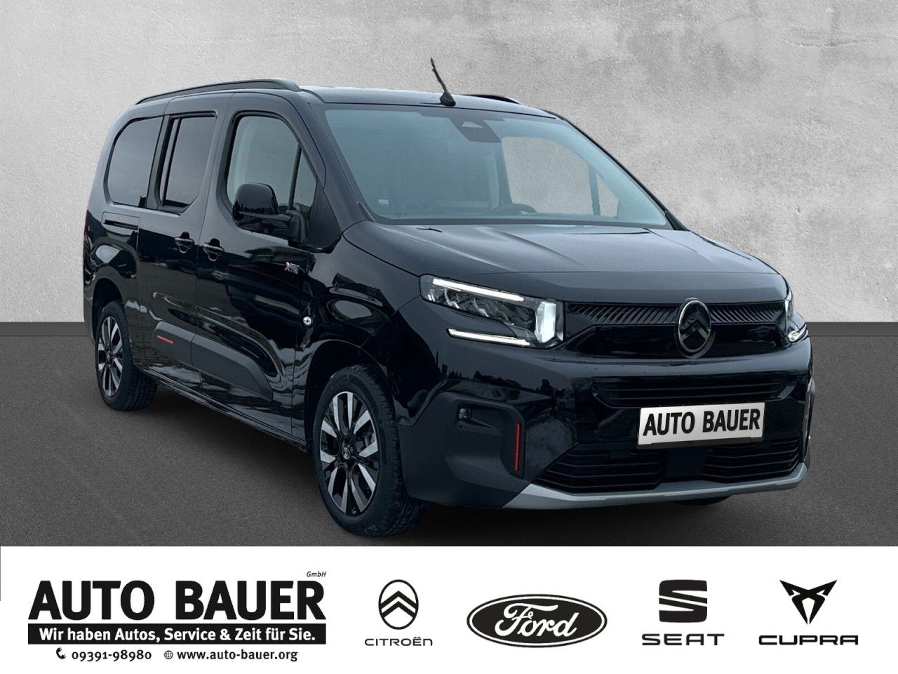 Fahrzeugabbildung Citroën Berlingo XL Diesel 130 Max XTR - mit KI generiert/bearbeitet