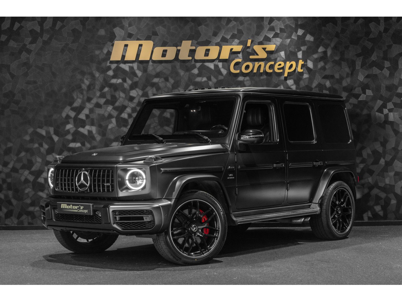 MERCEDES-BENZ G 63 AMG V8 Bi-Turbo