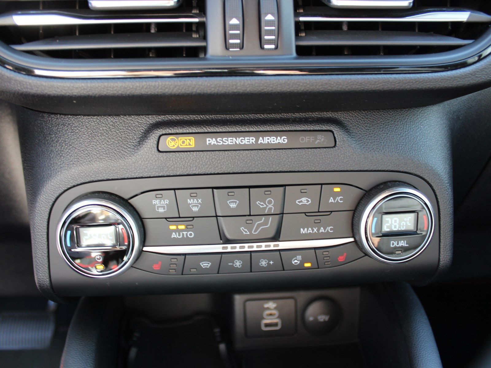 Fahrzeugabbildung Ford Kuga Plug-In Hybrid ST-Line 2,5 Duratec