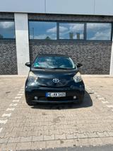 Toyota TÜV bis 04/2027, fairer Preis - Toyota IQ in Essen