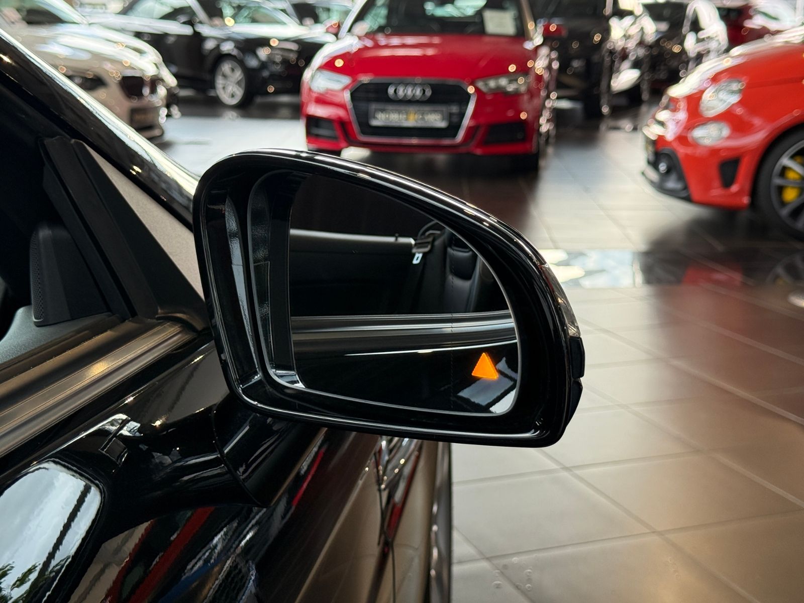 Fahrzeugabbildung Mercedes-Benz SLC 200 AIRSCARF LED NAVI
