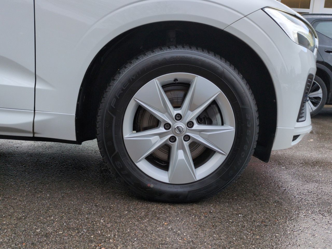 Volvo XC60 B4 (Diesel) Momentum Pro AWD Automatik Navi foto 22