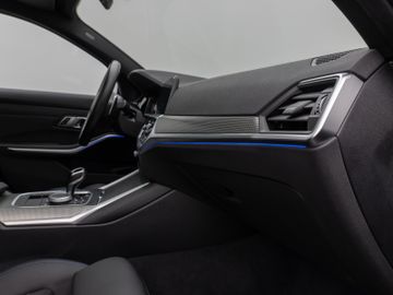 Fahrzeugabbildung BMW M340d xD 360°Panorama Laser HUD DAB Komfort 19"