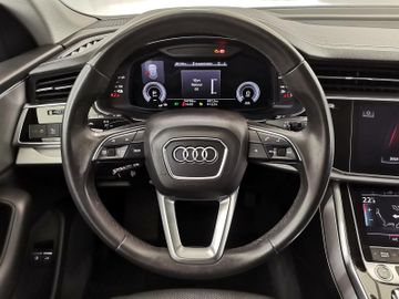 Audi Q8 - 8