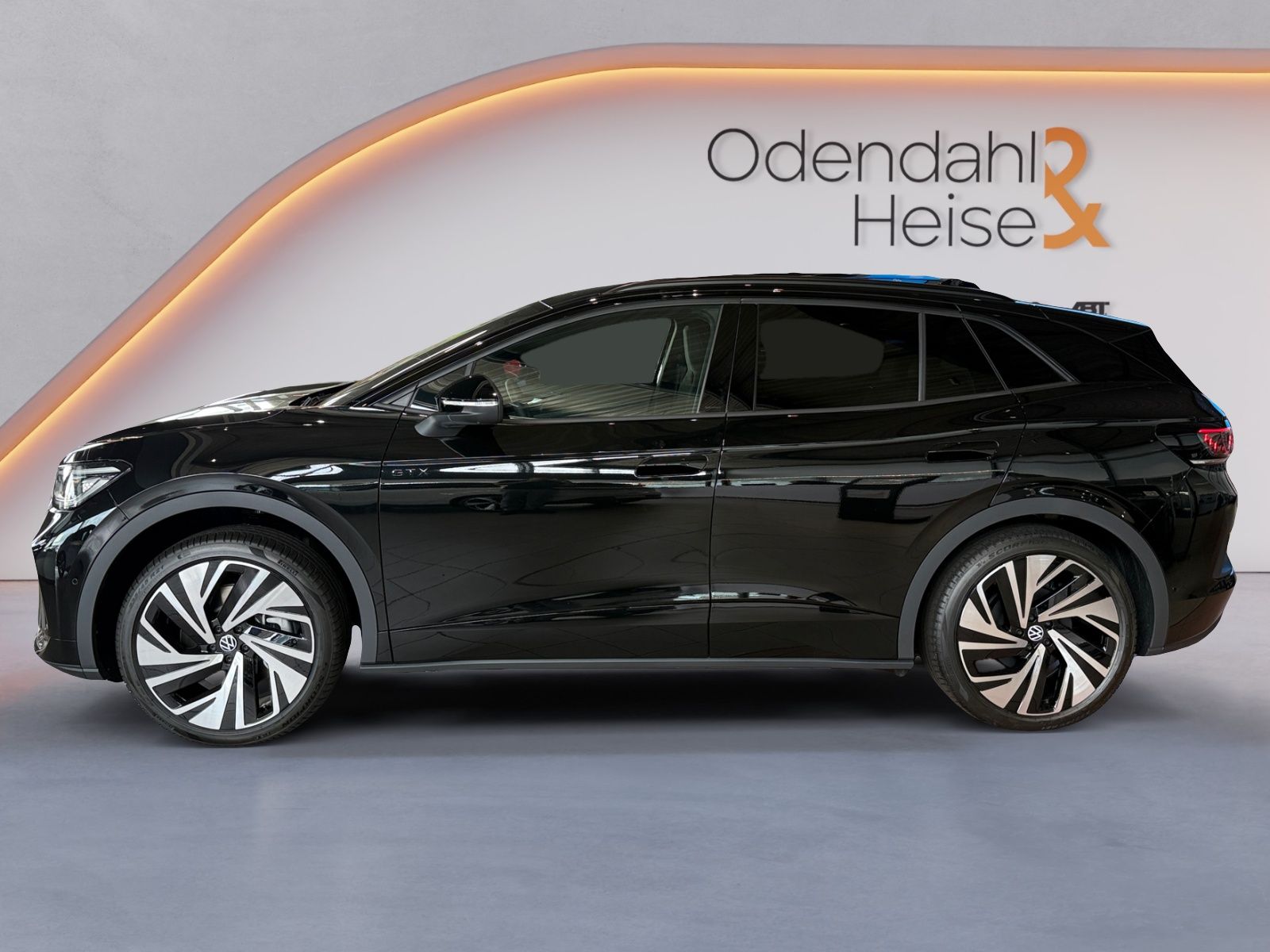 Volkswagen ID.4 GTX 4MOTION / Automatik / Schwarz imagem 2