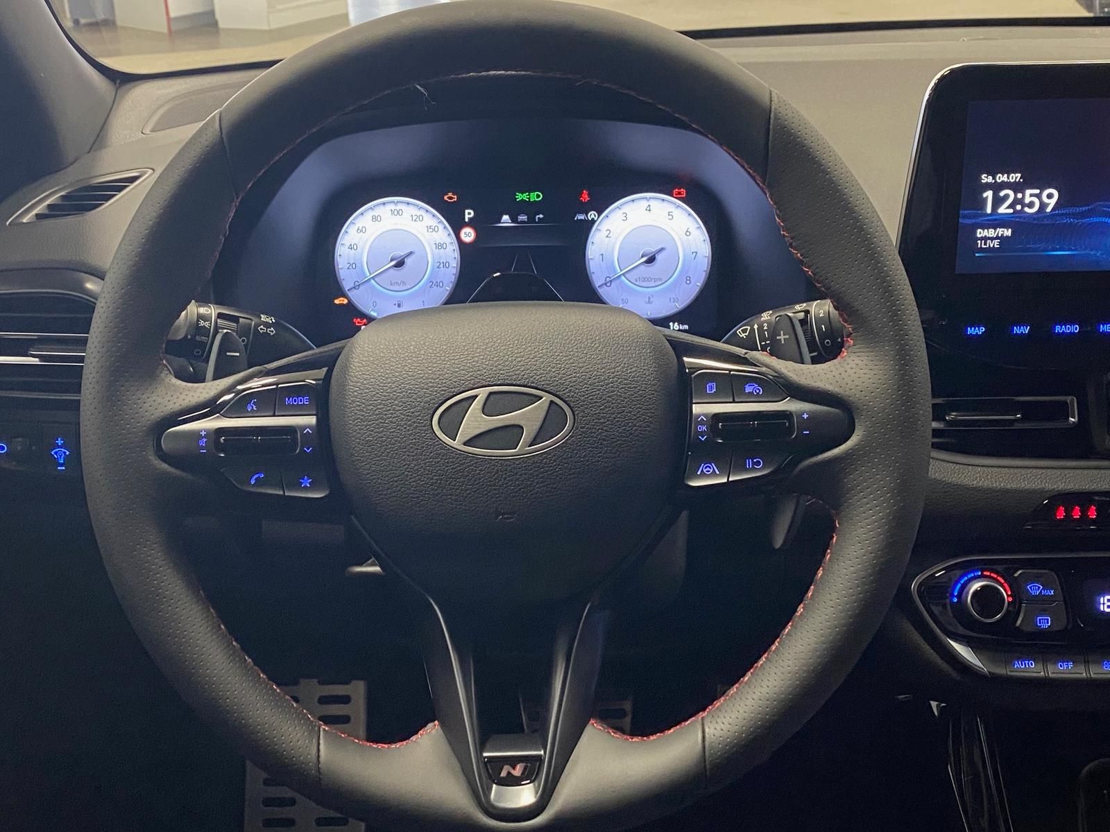 Fahrzeugabbildung Hyundai i30 N-Line APP+KLIMA+RFK+PDC+NAVI+SITZHEIZ+Andro