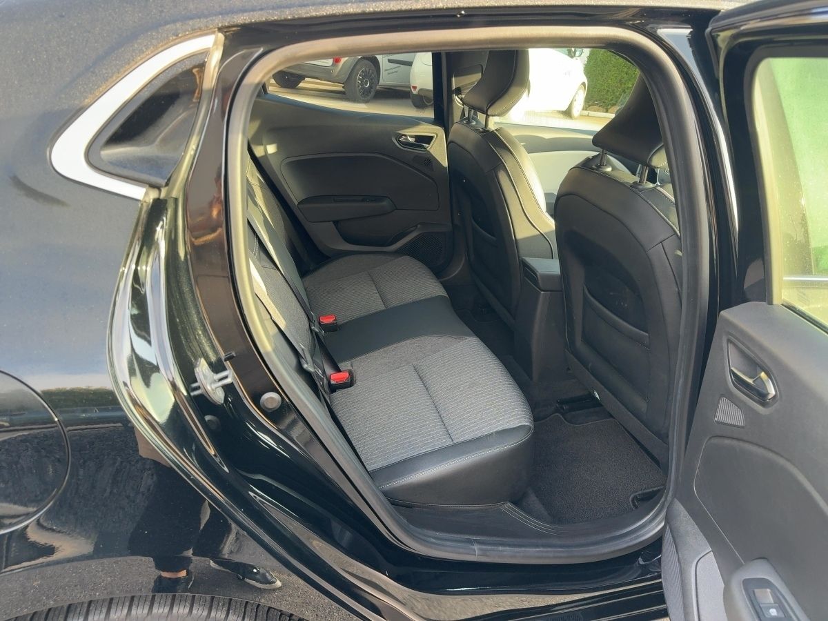 Fahrzeugabbildung Renault Clio TECHNO TCe 90 Automatic Kamera