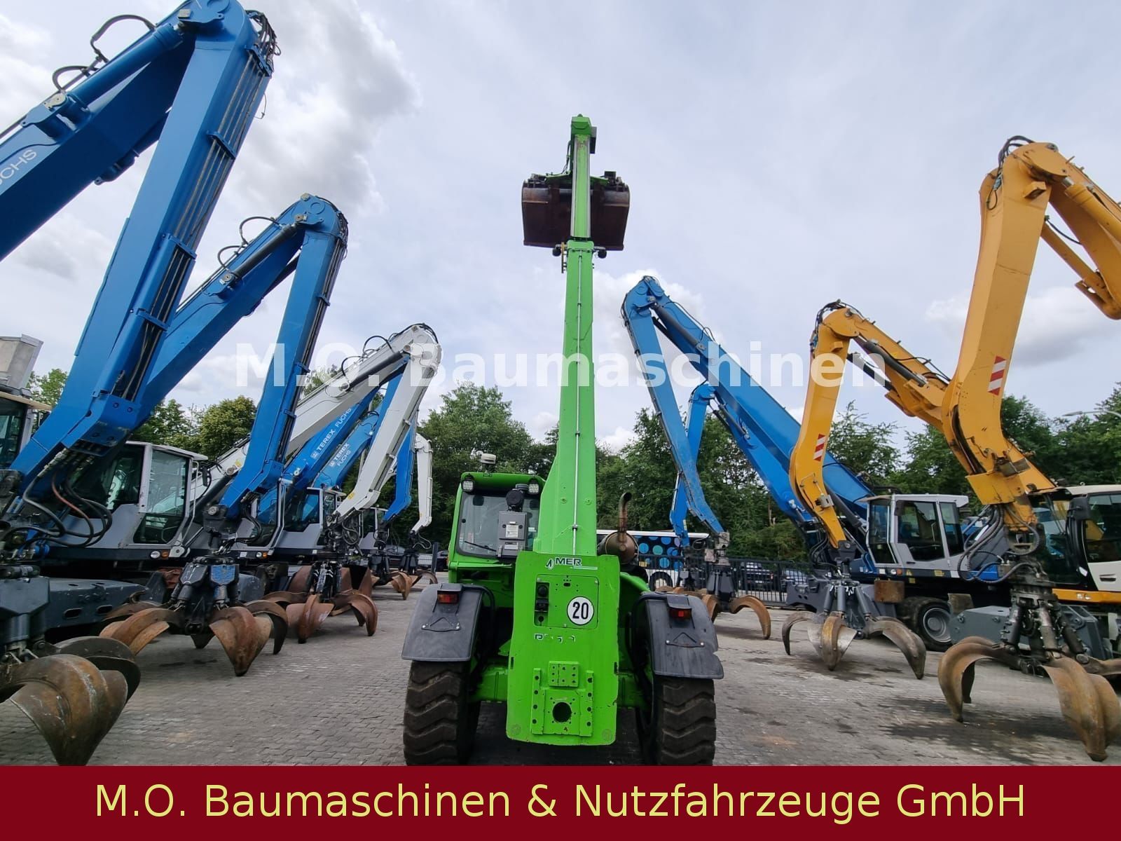 Fahrzeugabbildung Merlo P 55.9 CS / 9 m / 5,5 T/2m³ Mulchgreiferschaufel