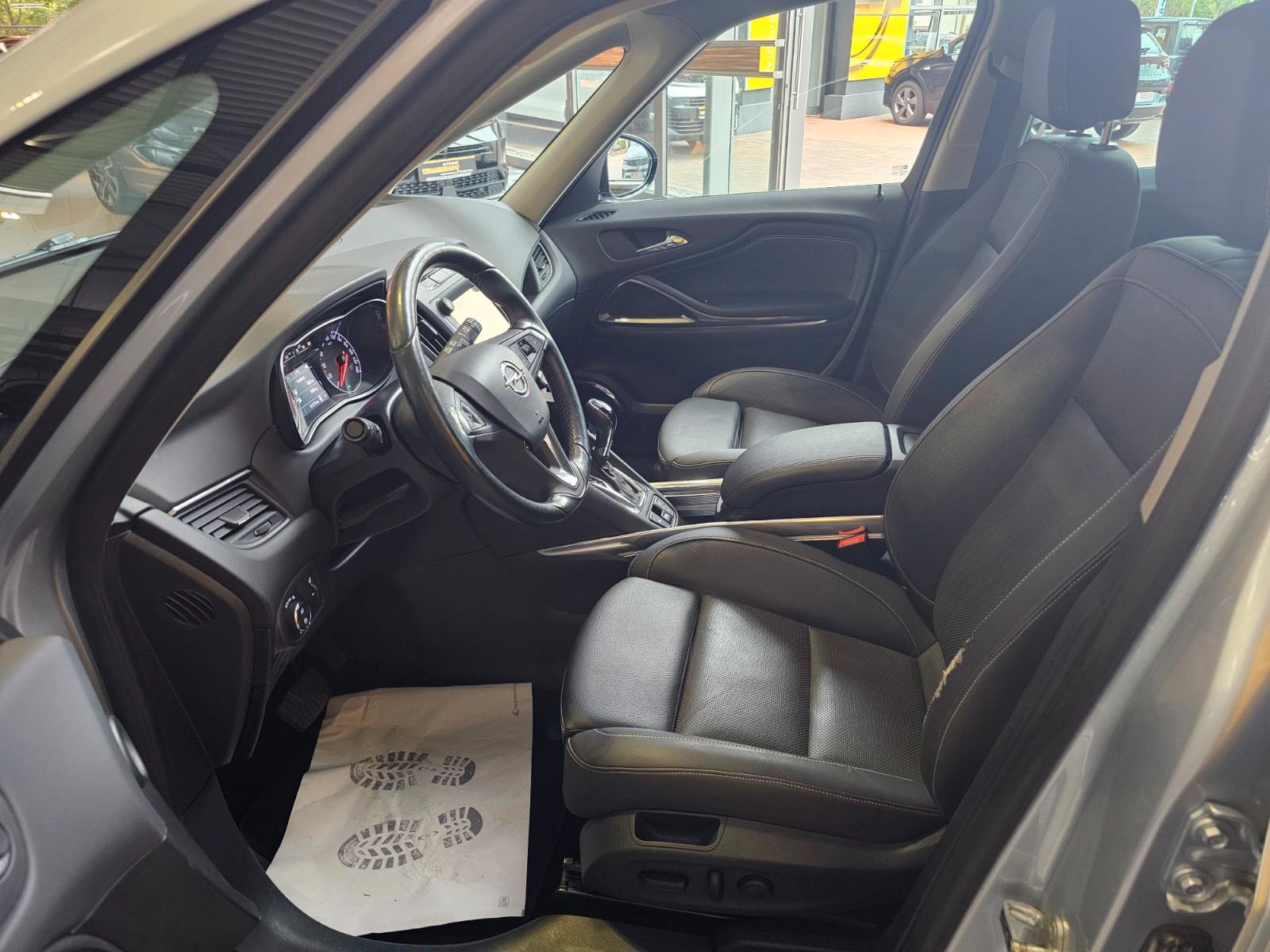 Opel Zafira C Tourer Business Inno Pano AHK 7-Sitzer