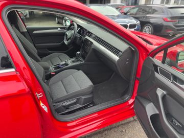 Volkswagen Passat Variant - 12