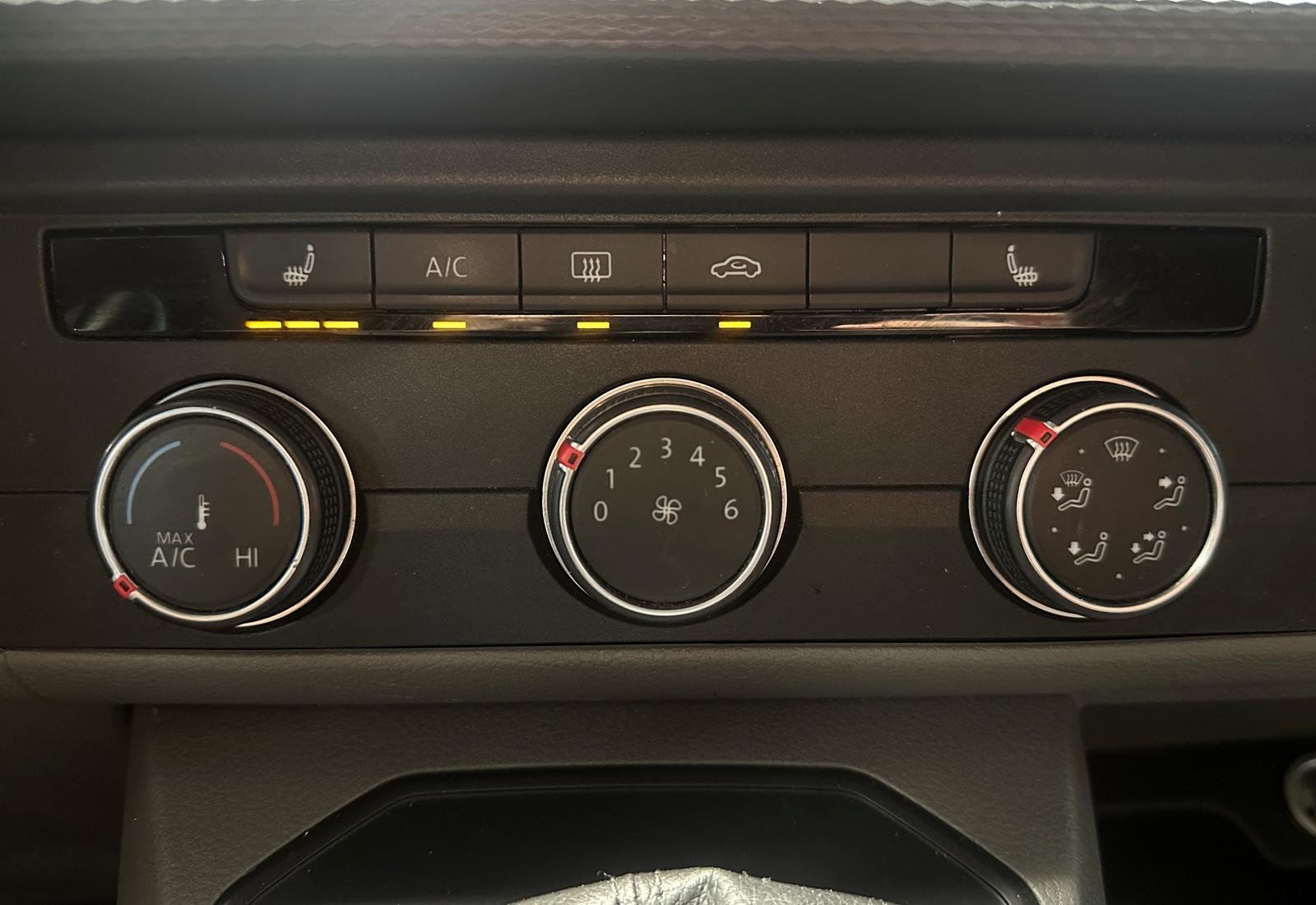 Volkswagen T6.1 DSG KURZ KLIMA STANDHEIZUNG TEMPOMAT SHZ AH
