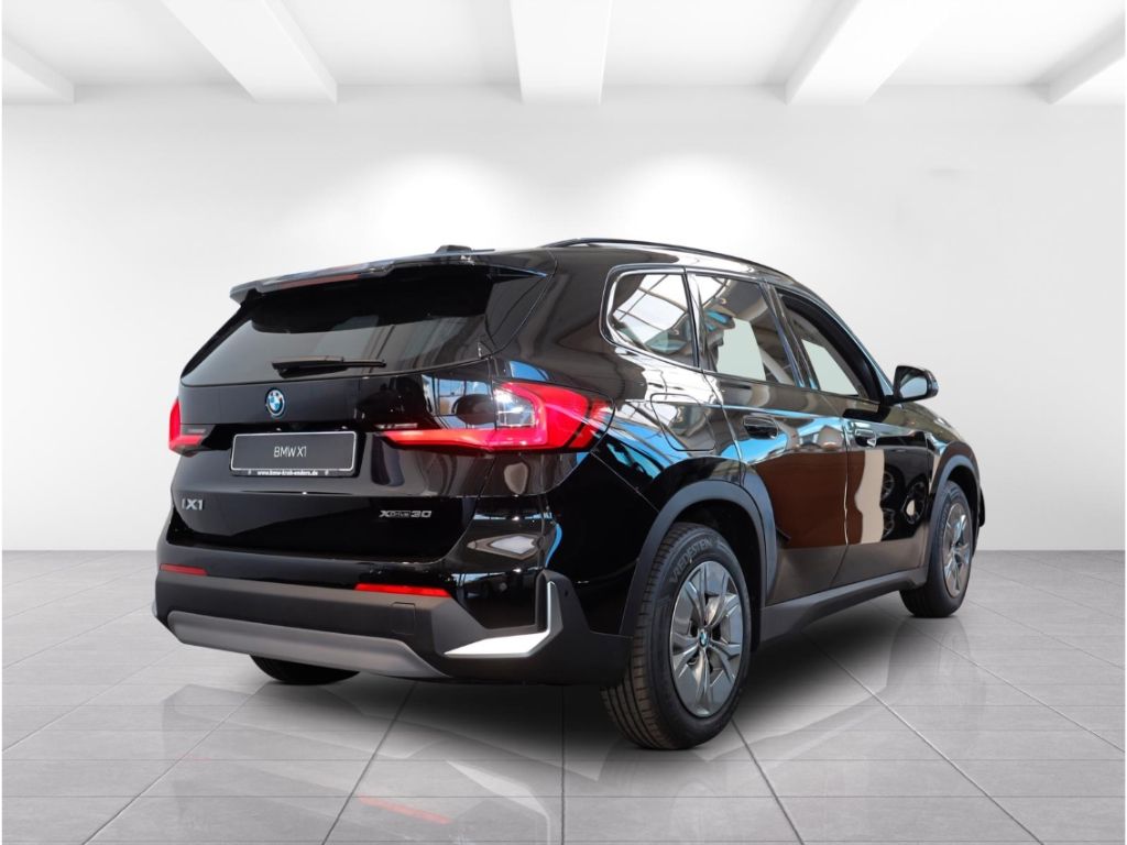 BMW iX1 - Bild 3