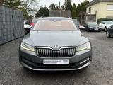 Skoda Superb Combi Ambition2.0 DSG 4x4 ACC*Virtual*AHK - Kombis bis 25.000 Euro