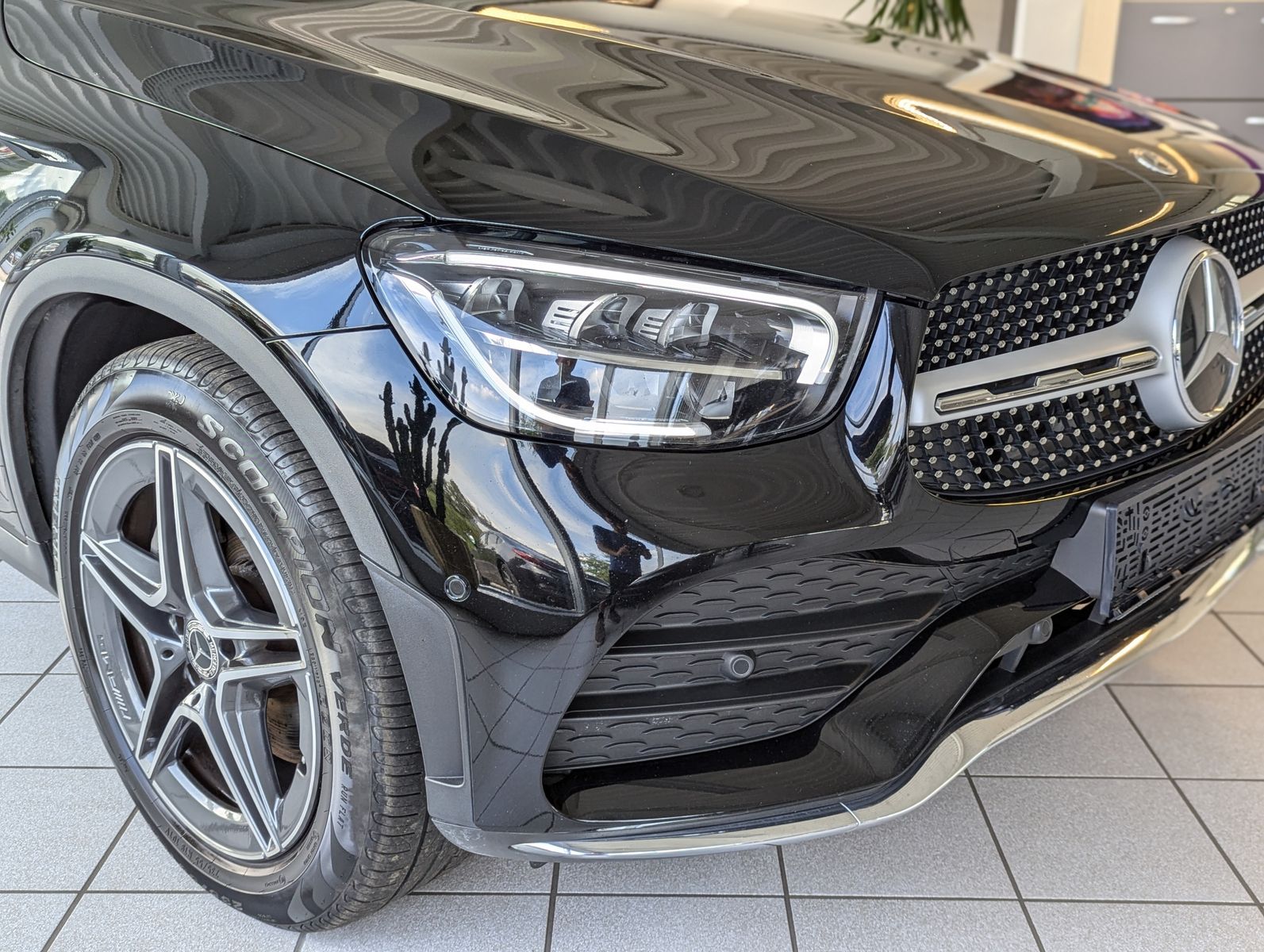 Fahrzeugabbildung Mercedes-Benz GLC 220 4MATIC Coupe 2x AMG Kamera LED AHK 19"