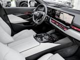BMW 550e xDrive M Sport PRO DA Prof. PA+ B/W PANO - BMW 550: M550d