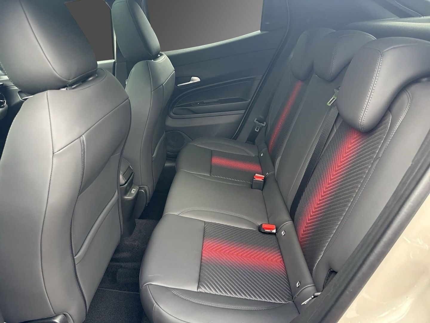 Fahrzeugabbildung Alfa Romeo Junior Black-Friday-Deals Ibrida SPECIALE Panora