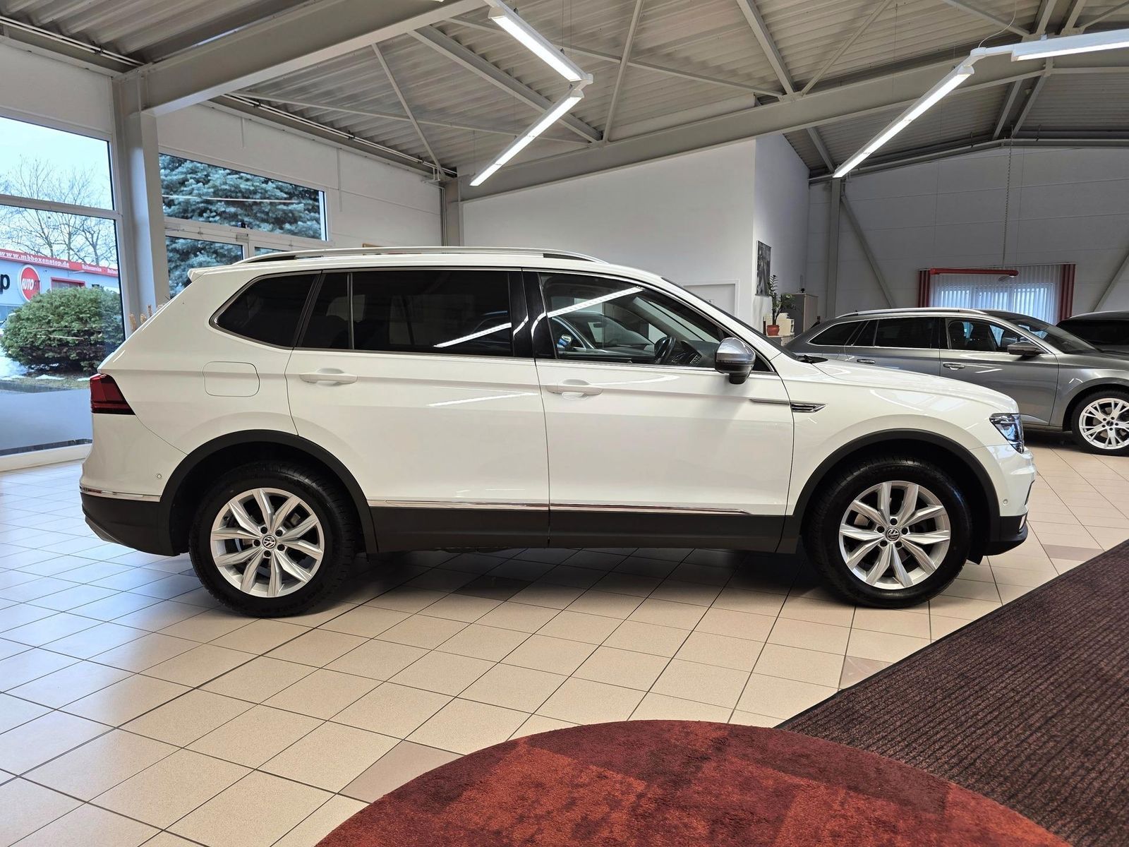 Fahrzeugabbildung Volkswagen Tiguan Allspace 1.5 TSI DSG Highline/Keyless/Ahk