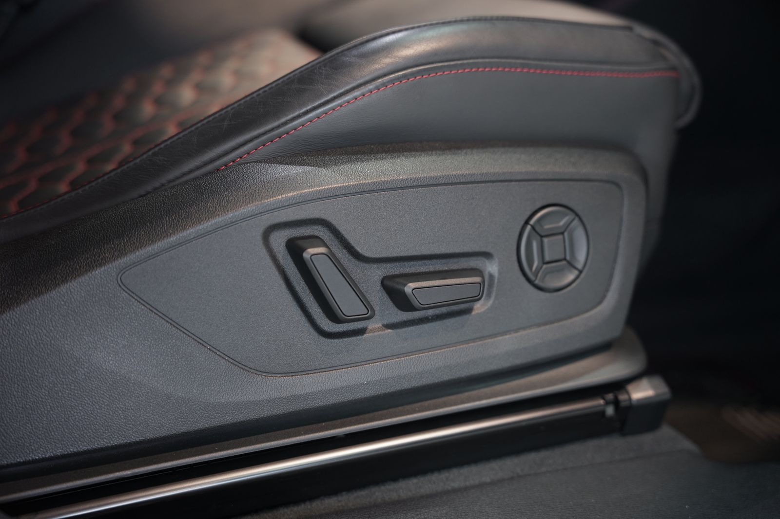 Audi Rsq3