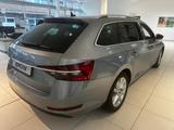 Skoda Superb Combi 1.4 TSI DSG iV Style Navi PDC GRA L - Skoda Superb Gebrauchtwagen in Hamburg