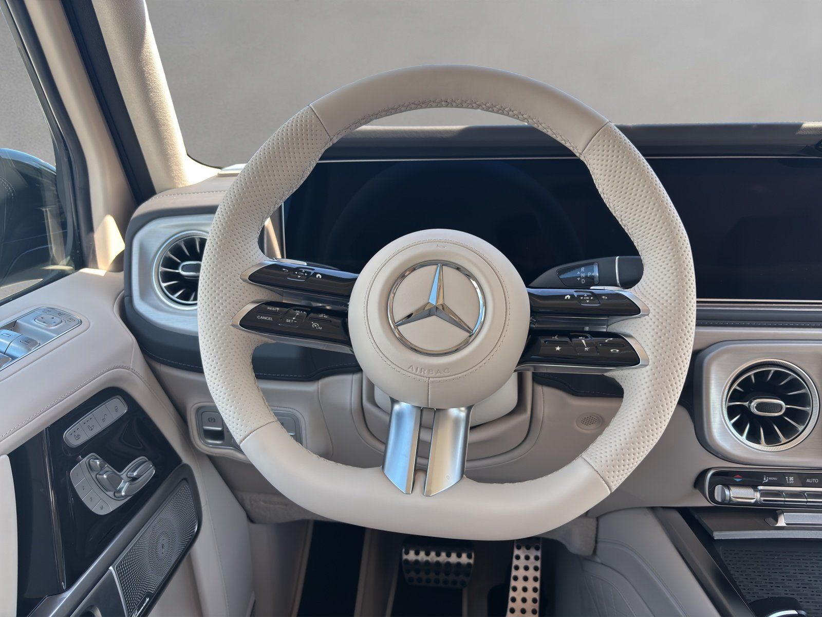 Fahrzeugabbildung Mercedes-Benz G 450 d AMG DISTRO Burme MLED Manufaktur SUPERIO