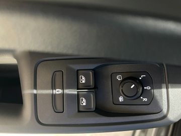 Ford Grand Tourneo Connect PHEV Active