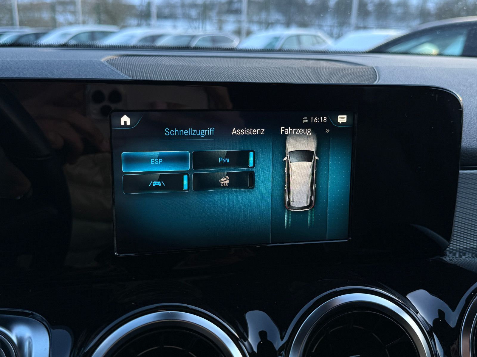 Fahrzeugabbildung Mercedes-Benz GLB 220d 4Matic Aut AHK DAB Navi Memory SHZ PDC